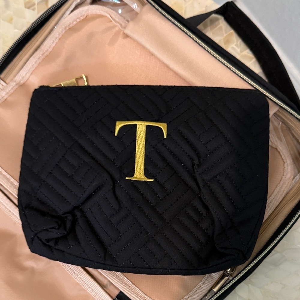Black Quilted Bag with Gold T Monogram MAKE UP bag - Picture 4 of 8